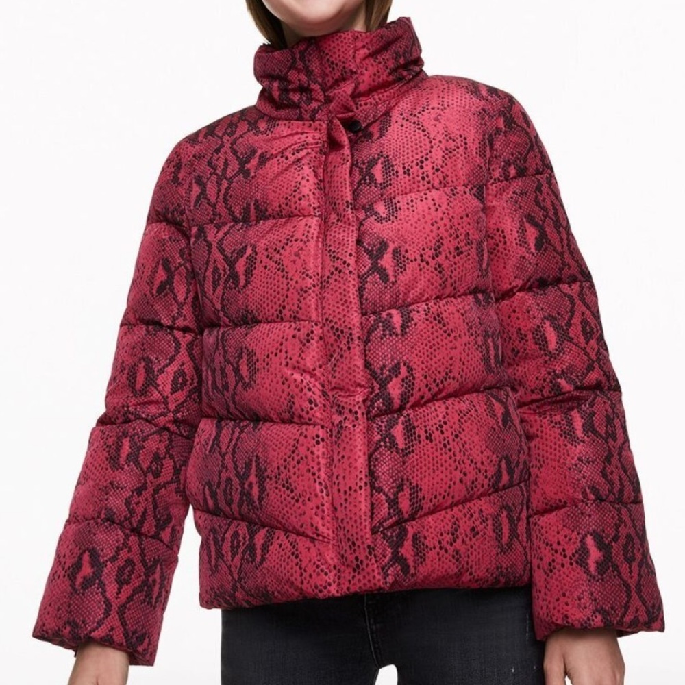 Betsey Johnson Womens Quilted Puffer Jacket Pink Snake - Picture 5 of 16